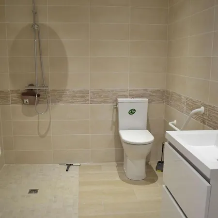 Charentais Avec Piscine, Terrasse, Et Peche - Confort Moderne Et Charme Rural - Fr-1-653-87 בית נופש *