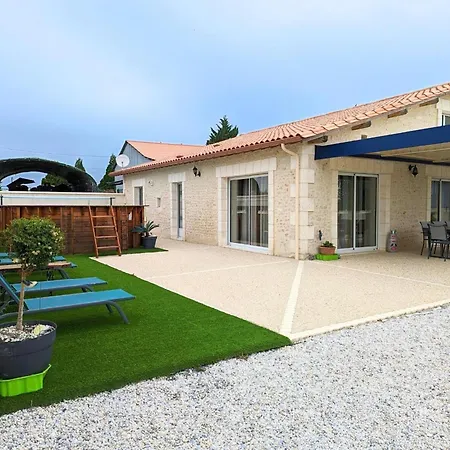Charentais Avec Piscine, Terrasse, Et Peche - Confort Moderne Et Charme Rural - Fr-1-653-87