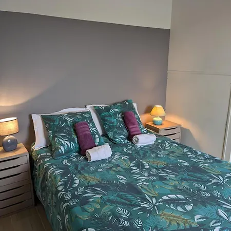 Charentais Avec Piscine, Terrasse, Et Peche - Confort Moderne Et Charme Rural - Fr-1-653-87 * Salles-de-Barbezieux