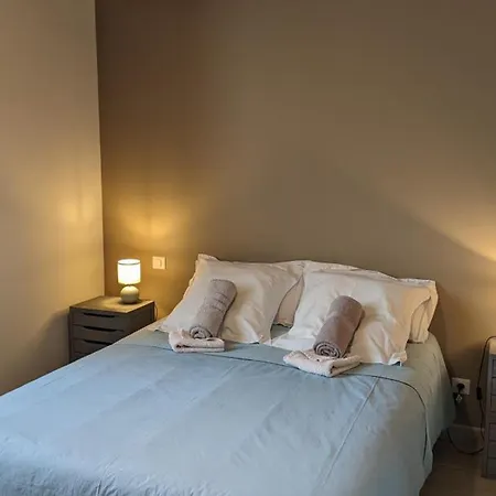 Charentais Avec Piscine, Terrasse, Et Peche - Confort Moderne Et Charme Rural - Fr-1-653-87 *