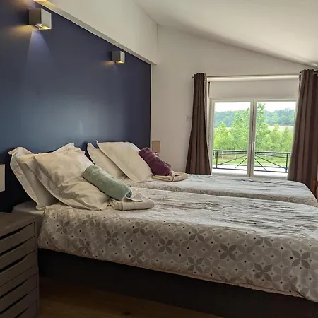 度假居 Charentais Avec Piscine, Terrasse, Et Peche - Confort Moderne Et Charme Rural - Fr-1-653-87 *