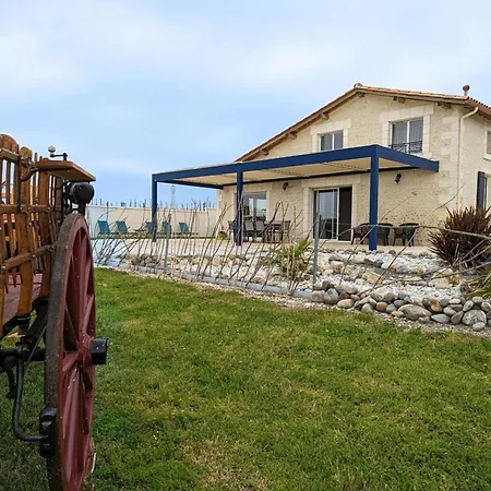 Charentais Avec Piscine, Terrasse, Et Peche - Confort Moderne Et Charme Rural - Fr-1-653-87 度假居 *