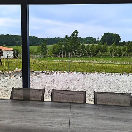 Charentais Avec Piscine, Terrasse, Et Peche - Confort Moderne Et Charme Rural - Fr-1-653-87 *