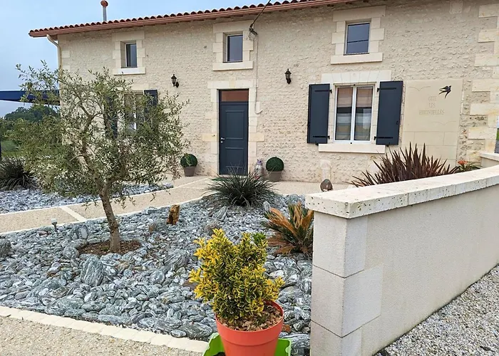 Casa vacanze Charentais Avec Piscine, Terrasse, Et Peche - Confort Moderne Et Charme Rural - Fr-1-653-87