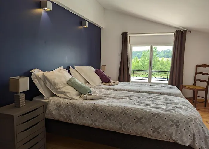 Casa vacanze Charentais Avec Piscine, Terrasse, Et Peche - Confort Moderne Et Charme Rural - Fr-1-653-87 *